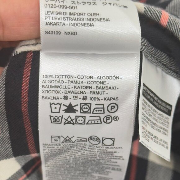 Levis Women Relaxed Fit Plaid Button-Up Shirt SZ Large Black/Red - Picture 8 of 14